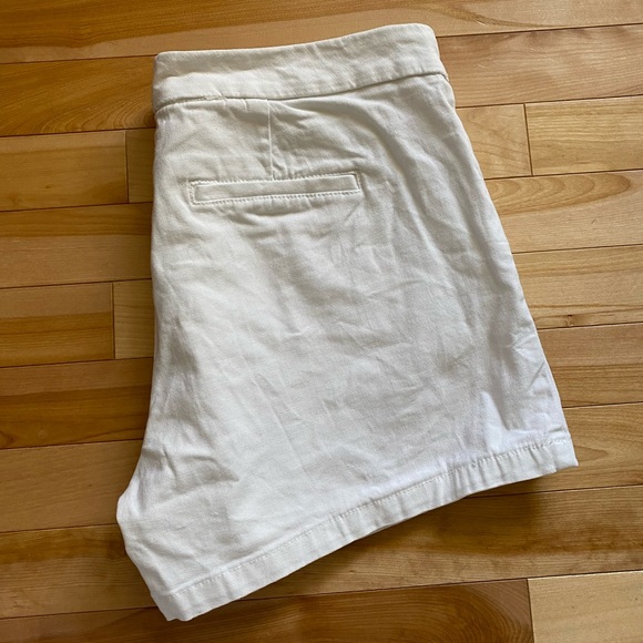 JOE FRESH Classic White Shorts - Picture 8 of 9